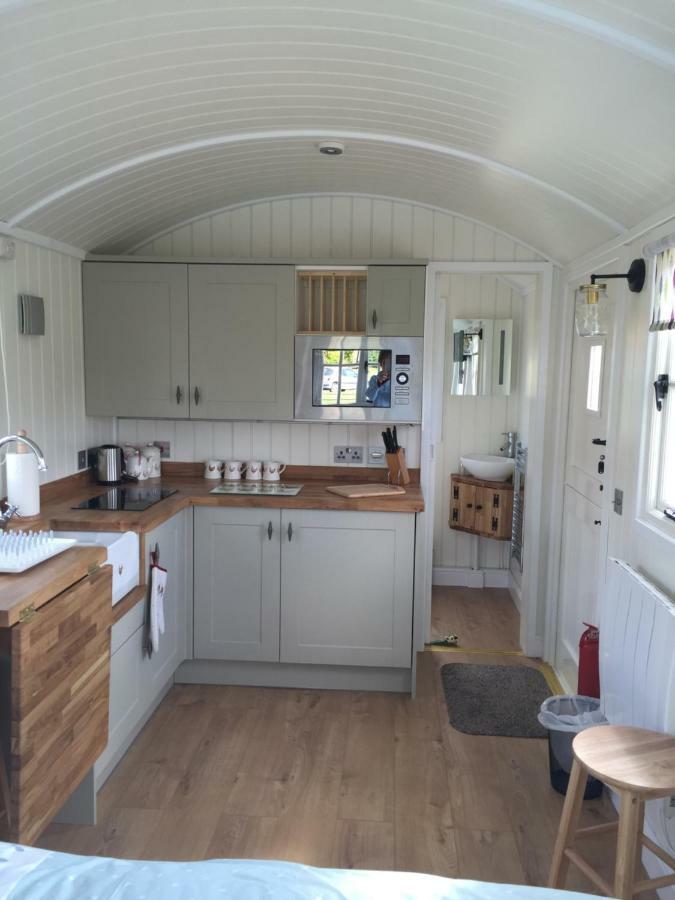 Weatherhead Farm Shepherds Hut Villa บักกิงแฮม ภายนอก รูปภาพ