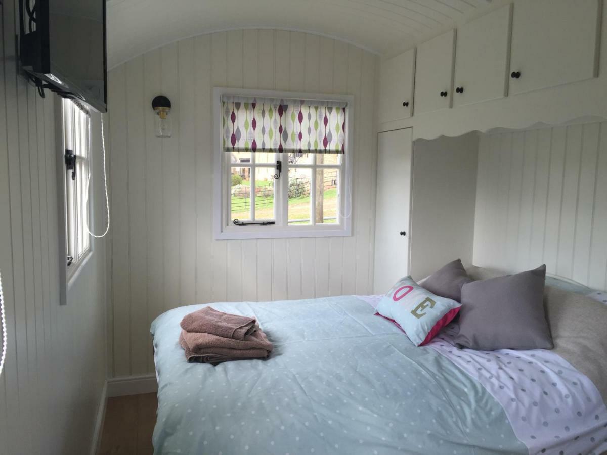 Weatherhead Farm Shepherds Hut Villa บักกิงแฮม ภายนอก รูปภาพ